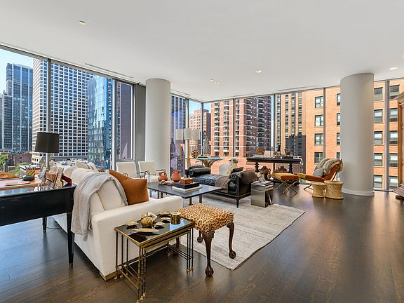 4th image of 4 E Elm St Unit 6S