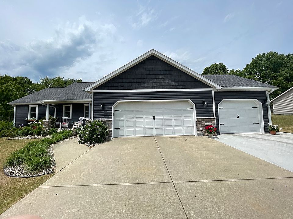 1st image of 7661 Rolling Meadows Dr