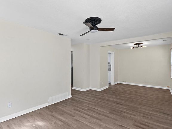 3rd image of 16 Charlotte Dr