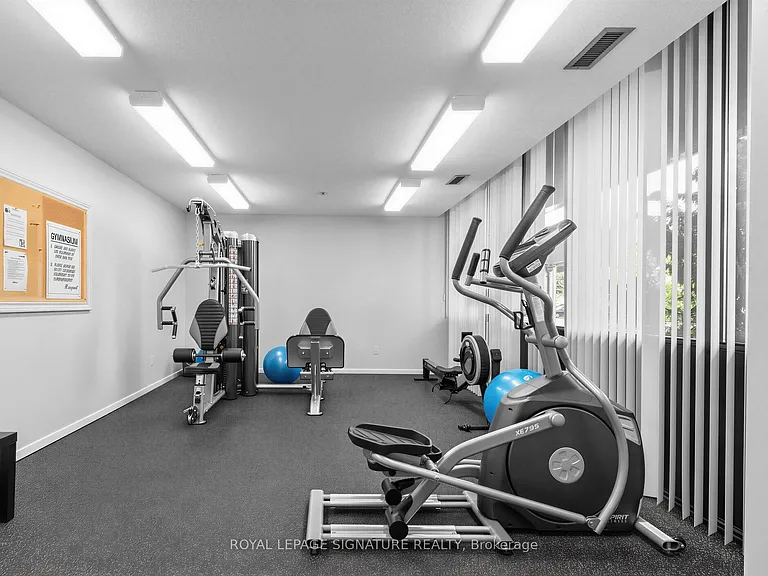 8111 Yonge St #1010 — Photo 40