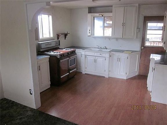 2nd image of 2450 Van Ness Ave