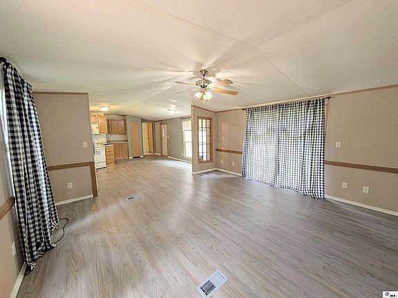 3rd image of 156 Mack Ln