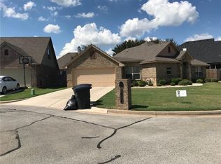 1434 Lauren Ln, Granbury, TX 76048