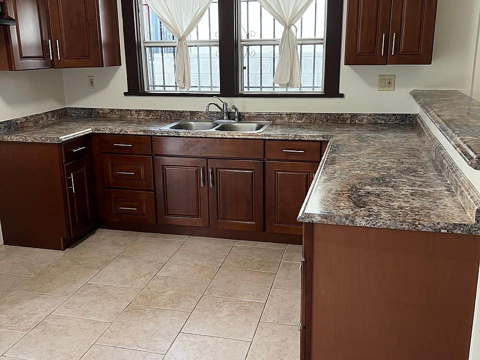 1st image of 5773 Arroyo Dr