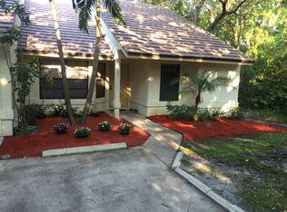805 Lochwick Ct, Palm Beach Gardens, FL 33418