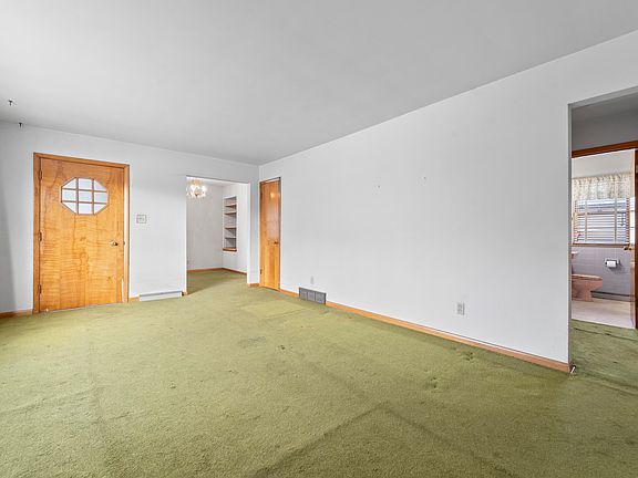 3rd image of 19 Schrum Rd