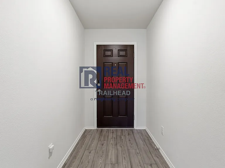 10104 Whitedown Dr — Photo 3
