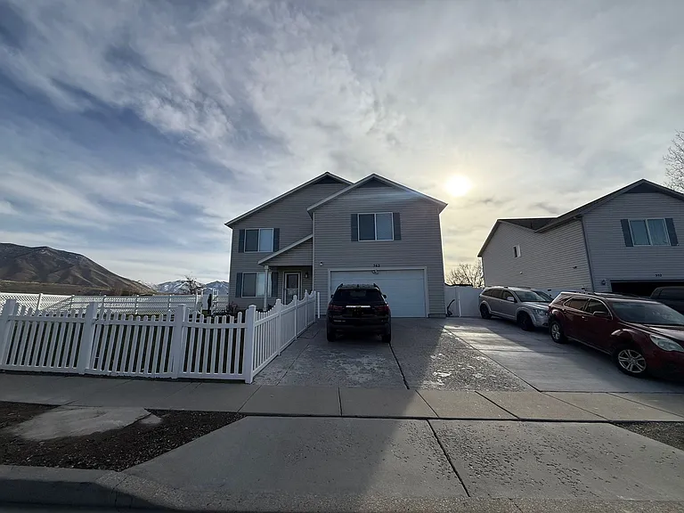 562 Water Wheel Ln — Photo 1