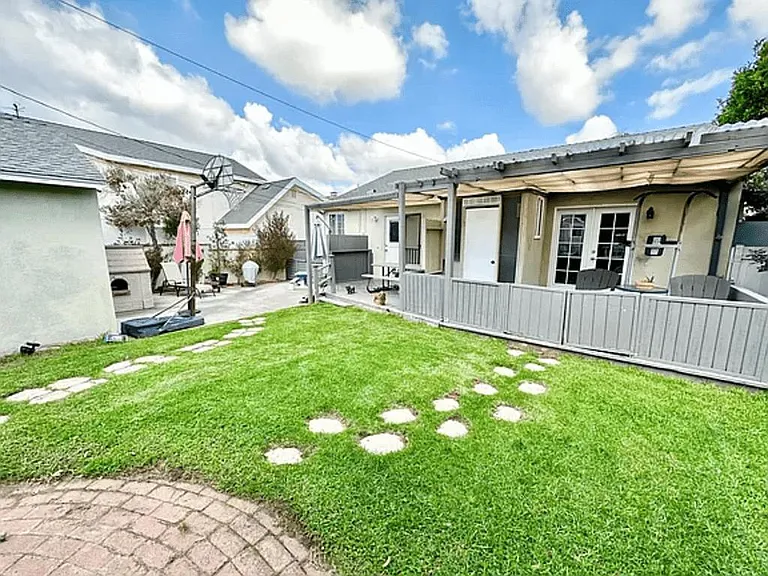 S Helberta Ave — Photo 14