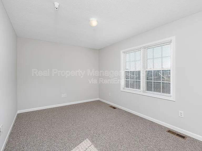 1009 Seth Drive — Photo 27