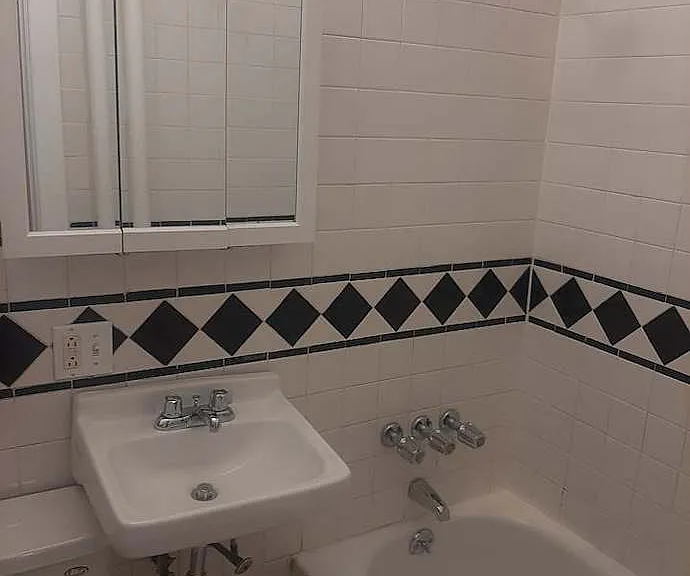1829 2nd Ave #12 — Photo 7