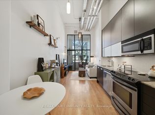 380 Macpherson Ave #227, Toronto, ON M4V 3E3