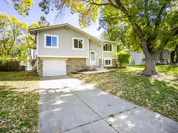 11921 Golden Blvd, Bellevue, NE 68123
