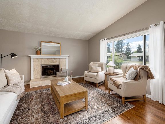 2nd image of 6710 N Post St