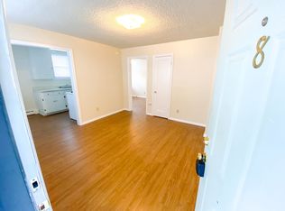 7401 Linden Ave N APT 8, Seattle, WA 98103