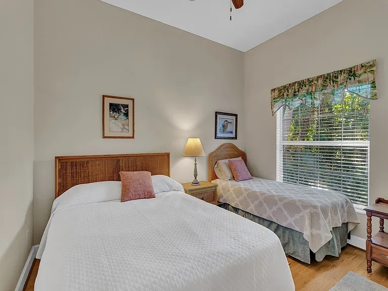 2225 Seaside St — Photo 21