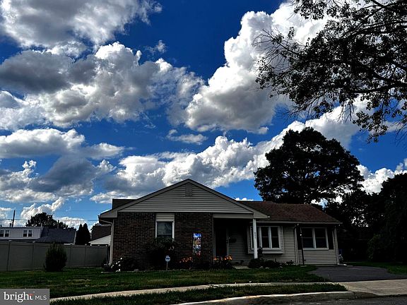 3rd image of 805 Neptune Ave
