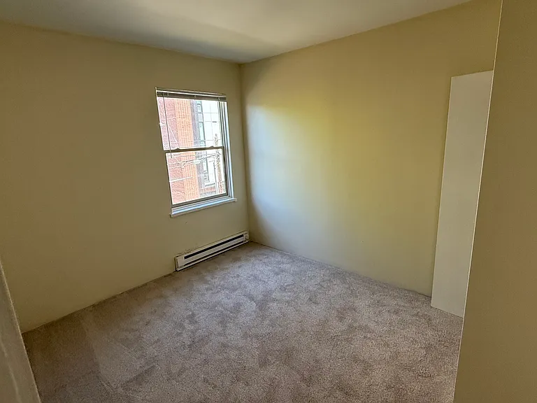 Shannon Apartments — Photo 21