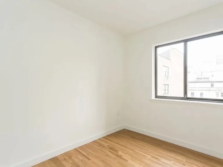 345 W 30th St #9B — Photo 4