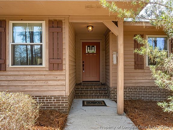 4th image of 996 Point Hill Dr