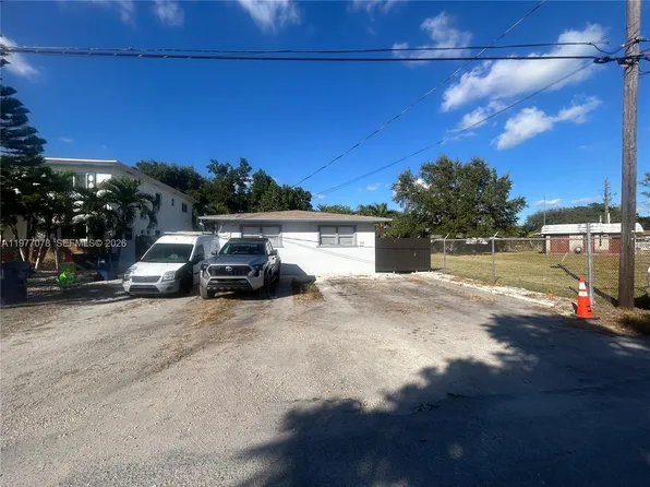 2929 NW 47th St #2, Miami, FL 33142