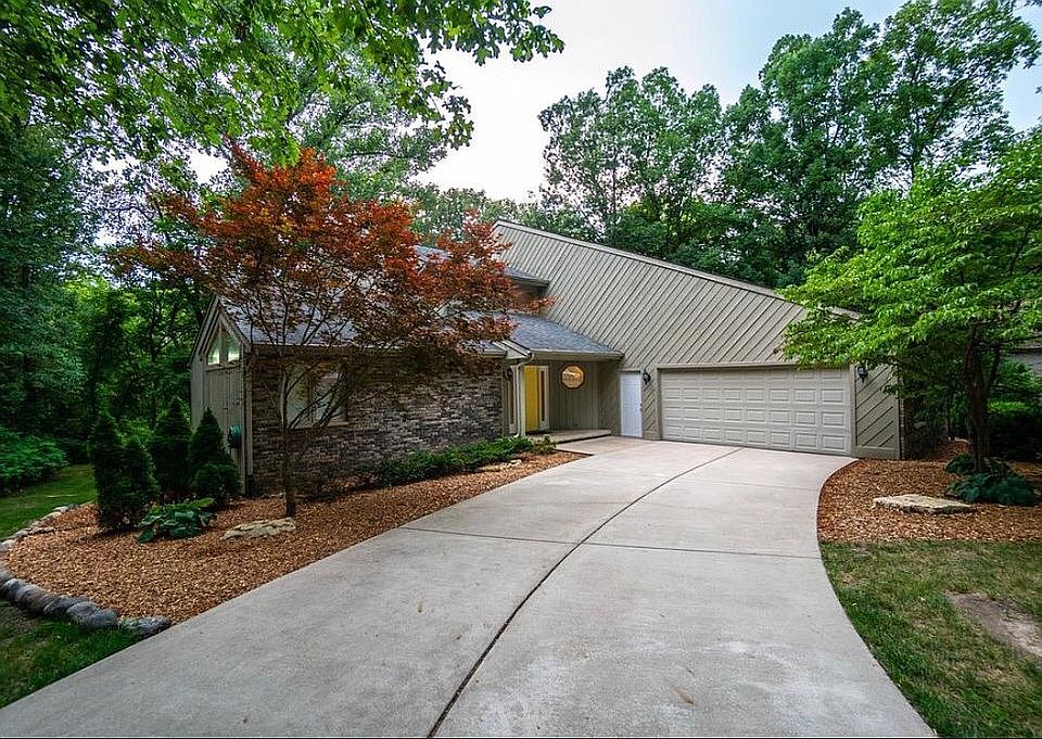 1st image of 4407 Thornbury Dr W