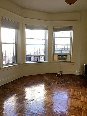 Rented by Lang Realty LLC | media 24