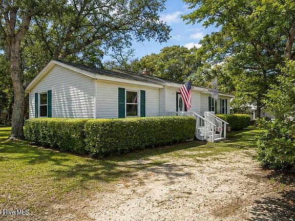 5th image of 3701 E Oak Island Drive