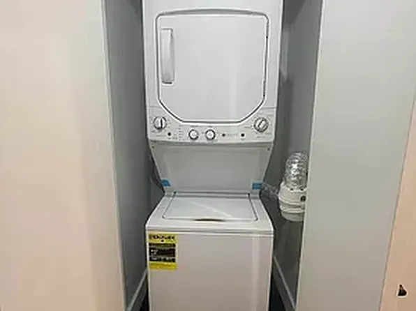 363 Neptune Avenue image 6 of 7