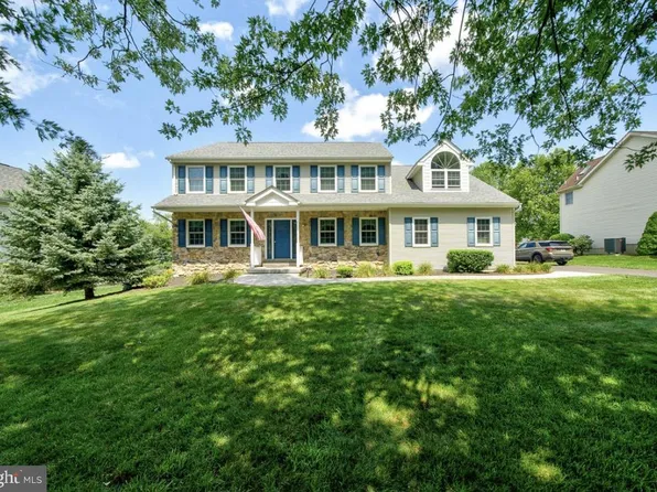 109 Samantha Ln, Lansdale, PA 19446