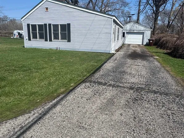 3341 Cloverdale St, Monroe, MI 48162