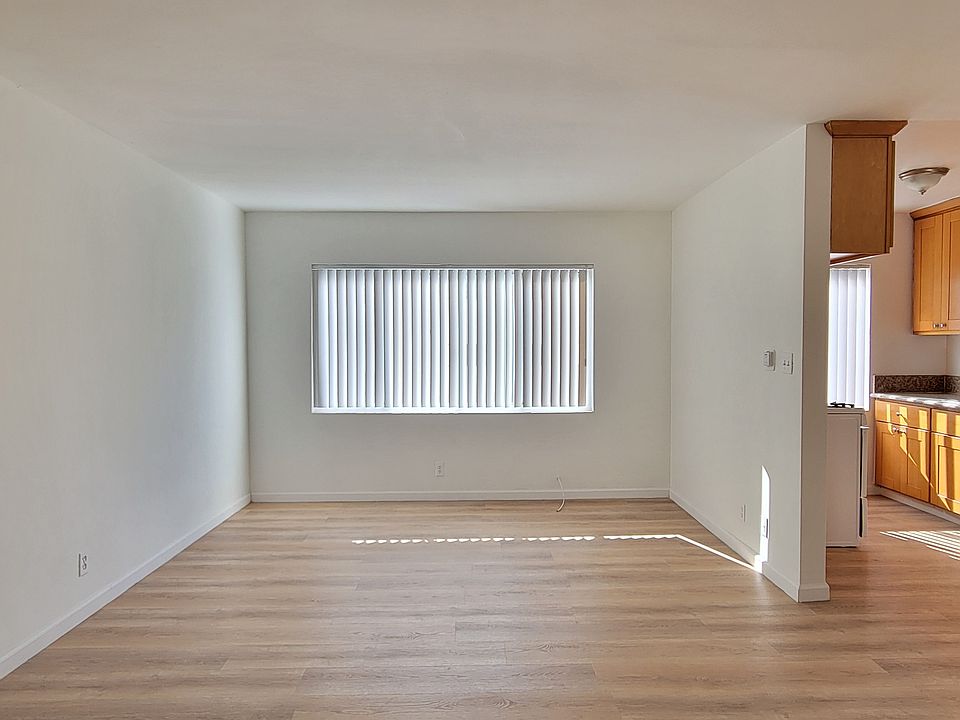 1st image of 161 S Occidental Blvd #8