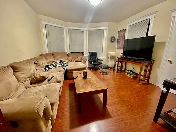 3rd image of 119 S Broadway APT 2