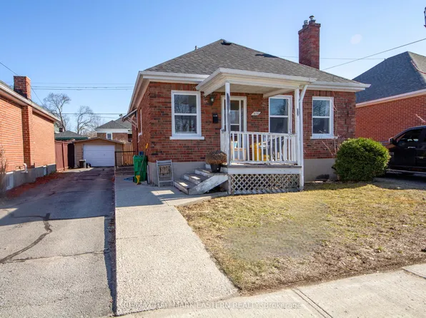 579 McCannan Ave, Peterborough, ON K9J 4J7