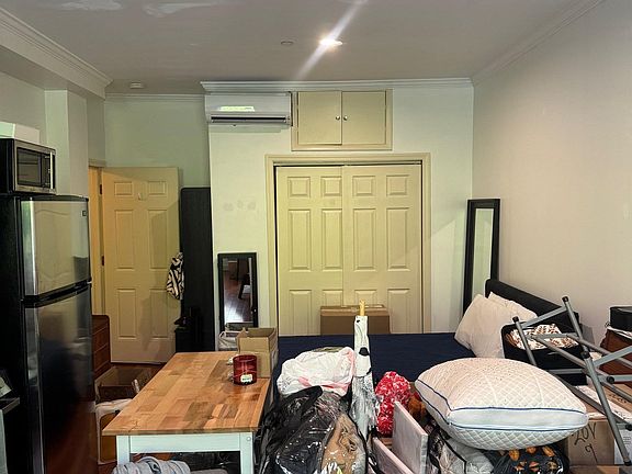 5th image of 262 Warren St #2