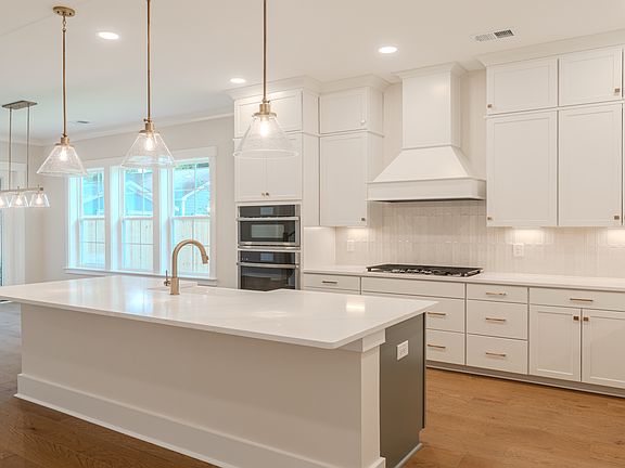7th image of this home