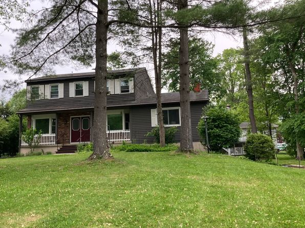 18 Middlesex Dr