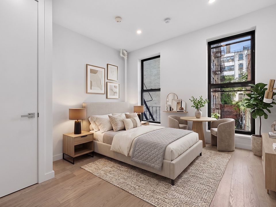 1st image of 159 Prince St APT 3
