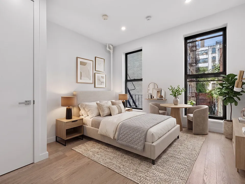 159 Prince St #3