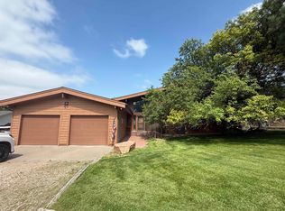 27 Yacht Club Est, Ogallala, NE 69153