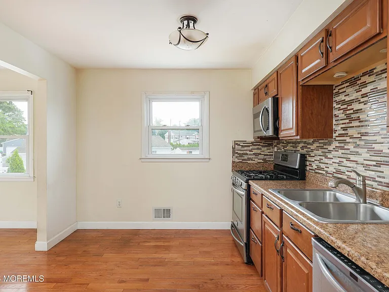 17 Wisteria Pl — Photo 7