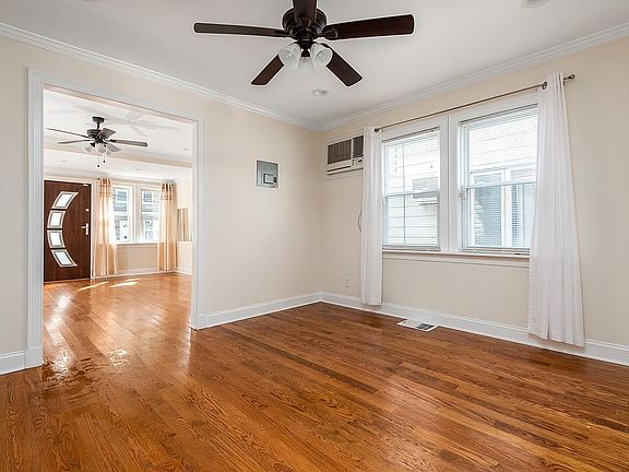 4th image of 61-20 62nd St