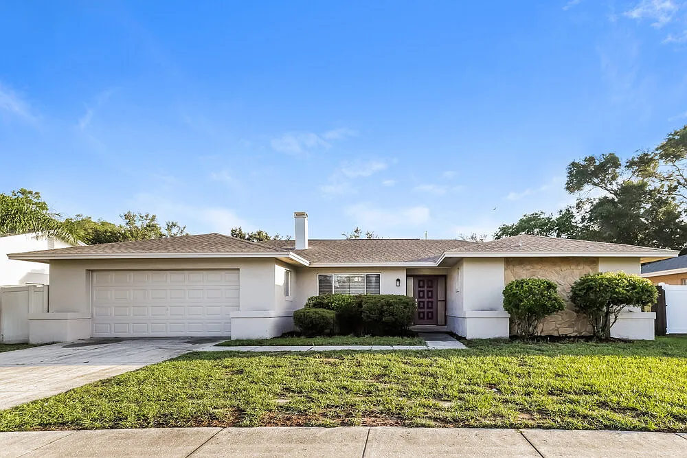 4 bed, 2.0 bath, 1937 sqft, $3,840 — Photo 1