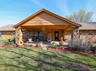 9825 E Northglen, Claremore, OK 74017