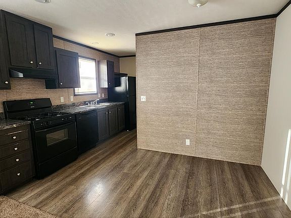 4th image of 67 Londonwood Dr