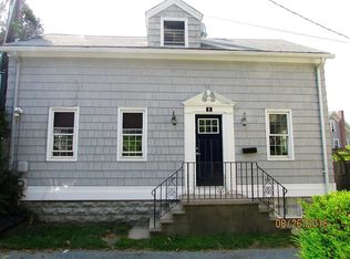 9 Bowery Ct, Newport, RI 02840