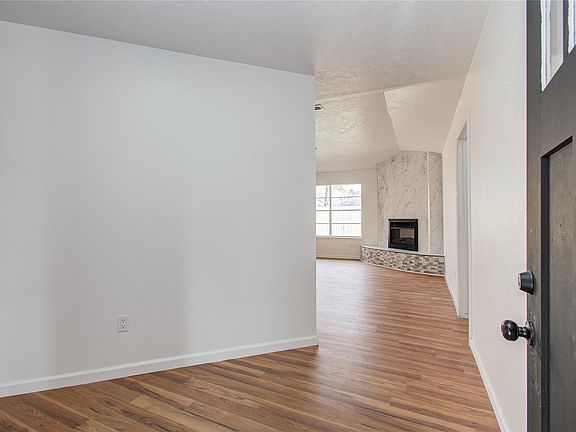 4th image of 5927 Sunnygate Dr