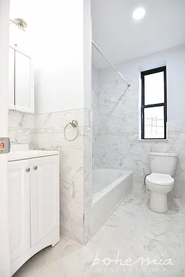 Rented by Bohemia Realty Group | media 16