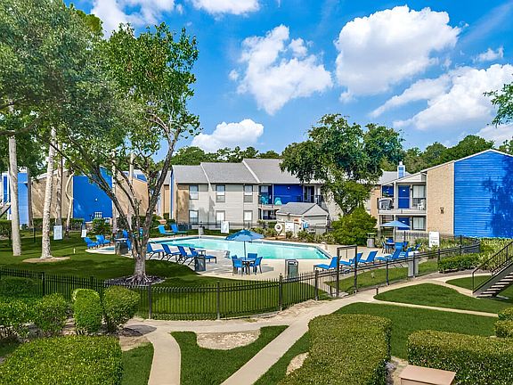 2nd image of 11300 Regency Green Dr #2204