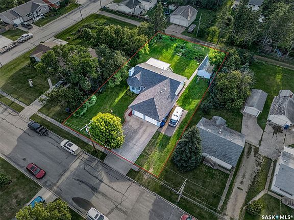 4th image of 720 6th Avenue